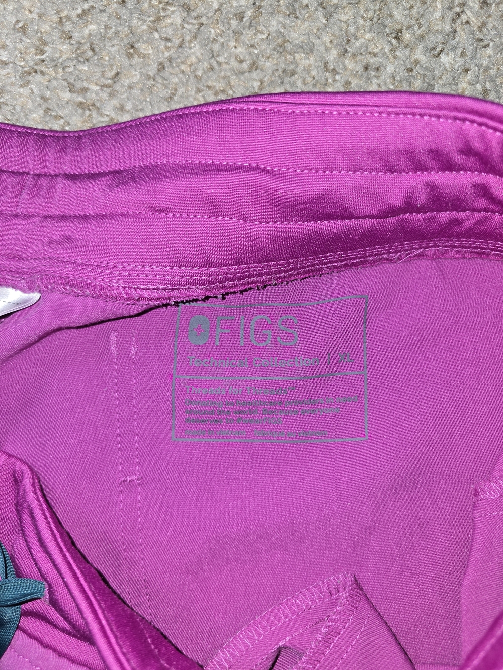 FIGS Bright Fuchsia Jogger Scrub Pants Size XL - Picture 4 of 5